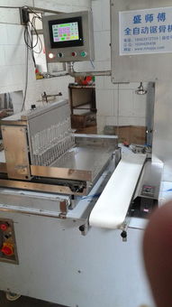 盛师傅不锈钢制品厂 专业打造肉制品加工高效切割设备，厂家直销高品质全自动锯骨机